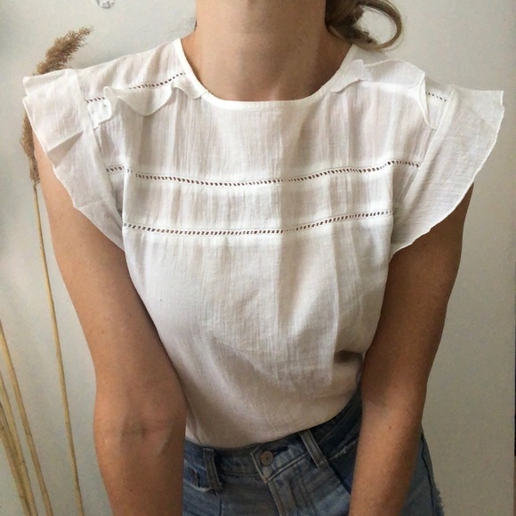 Tops - Galeries Lafayette Cute white top.